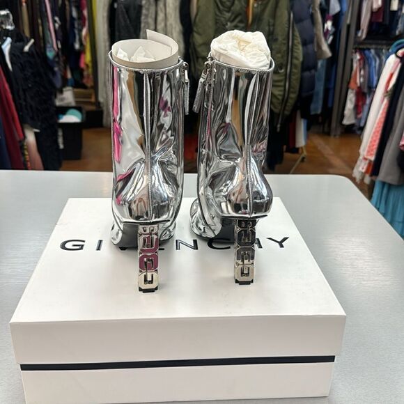 GIVENCHY BOOTS - Picture 4 of 11
